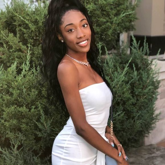 Meet your Posher, Kyana - Picture 1 of 1